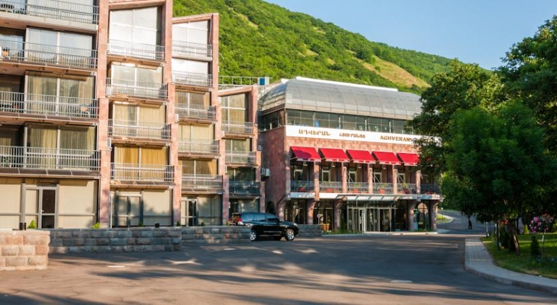 Best Western Aghveran Hotel