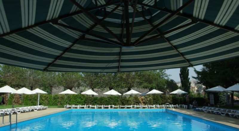 Hrazdan Hotel